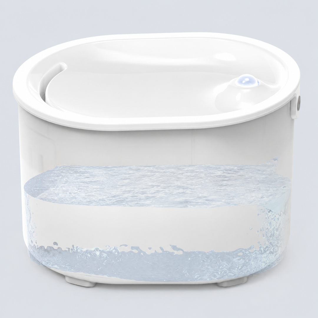 Kabelloser Katzenbrunnen 2.0 von Catzyfied mit transparent dargestelltem 2-Liter-Wassertank und sichtbarem Wasservorrat.